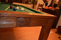 Karambol Eagle – v interiéru s jídelní deskou