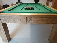 Karambol Lion – v interiéru jako jídelní stůl